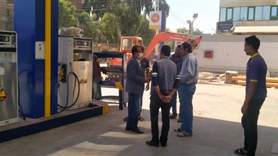 بعد تحريك سعر البنزين.. محافظ الجيزة: لا زيادة في تعريفة المواصلات 