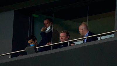 لابورتا يصدم جماهير برشلونة بشأن كومان