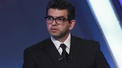 رئيس تحرير روزاليوسف: عمرو دياب ينافس نفسه منذ 30 سنة