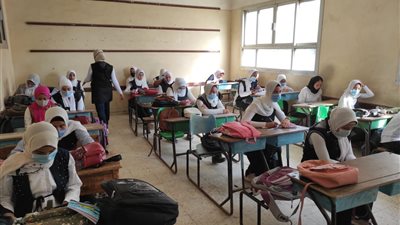 انتظام الدراسة في 937 مدرسة ودخول 40 جدد للمنظومة التعليمية بالبحيرة (صور)