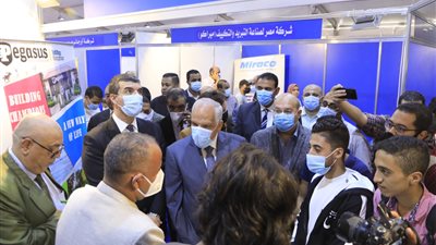 بالتعاون مع 50 شركة.. محافظ الجيزة يفتتح ملتقى توظيفي للشباب