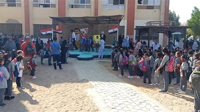 تخصيص غرف عزل وطبيب بكل مدرسة باليوم الدراسي في البحر الأحمر