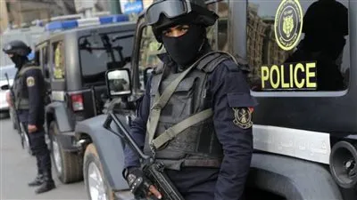 ضبط متهمين بحيازة أسلحة نارية بدون ترخيص في مصر الجديدة