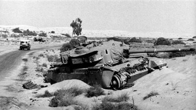 روائي: السيسي أعطى إشارة البدء لإنتاج أفلام عن انتصارات أكتوبر (فيديو)