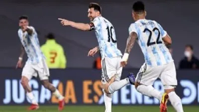 الأرجنتين يتخطى عقبة الأوروجواي في ليلة تألق ميسي