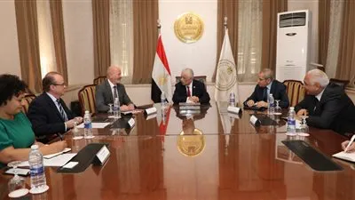 طارق شوقي يلتقي سفير فنلندا لبحث التعاون في تطوير التعليم 