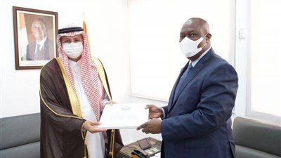 الملك سلمان يبعث رسالة لرئيس كوت ديفوار