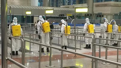 وزير الطيران يوجه بالتعقيم المستمر للمطارات المصرية والطائرات 