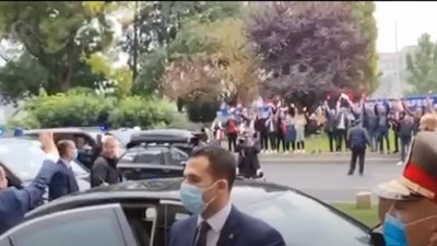 شاهد.. كيف استقبلت الجالية المصرية السيسي في المجر