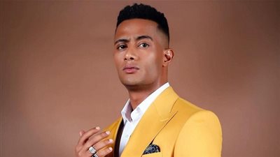 شاهد رقصة محمد رمضان مع مضيفة طائرته الخاصة 