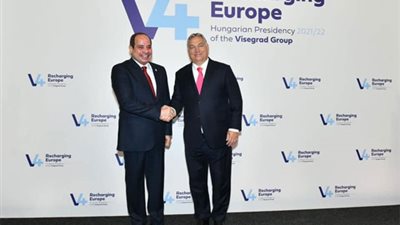 السيسي يدعو رئيس وزراء المجر لحضور افتتاح العاصمة الإدارية (فيديو)