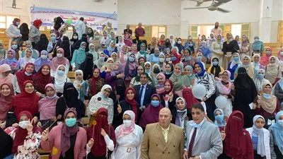 بالهدايا والبالونات والشيكولاتة.. 