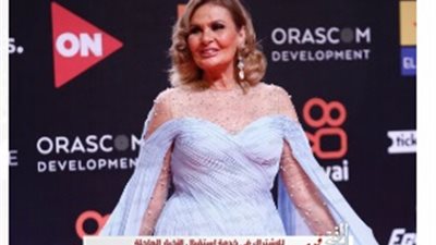 بإطلالة ساحرة.. يسرا تبهر جمهورها من حفل افتتاح الجونة السينمائي