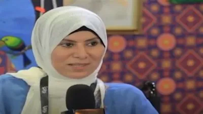 فيديو.. دعاء محمد من أصحاب الهمم ترسم لوحات فنية للمشاهير