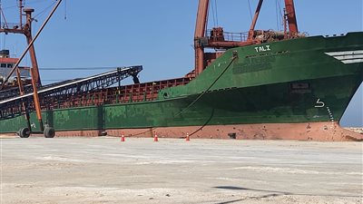   تفريغ 3900 طن رخام وتداول 20 سفينه بموانئ بورسعيد