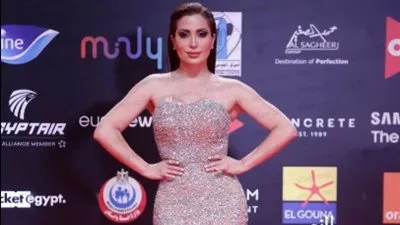 نسرين طافش بإطلالة ناعمة في ثالث أيام مهرجان الجونة (صور)