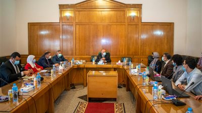 وزير الري يحضر المرحلة الأخيرة من مراحل اختيار أبحاث طلاب مدارس