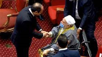 أحمد عمر هاشم: تكريم الرئيس دليل على صدقه في حب العلم والعلماء