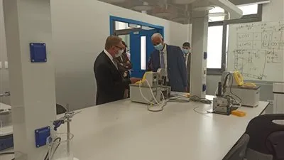 لبحث عمل برامج مشتركة.. رئيس جامعة العلمين يستقبل وفدا من جامعة إمريكية