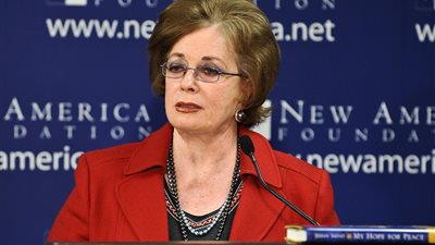 الشماع: هدية جيهان السادات تُباع بمزاد علني في إسرائيل