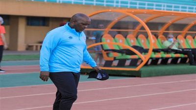 عاجل.. موسيماني يهدد ثلاثي الأهلي 