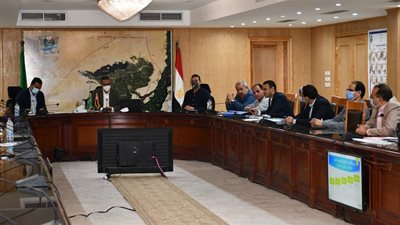 محافظ الفيوم: تطوير 6 مناطق غير مخططة بقيمة 120 مليون جنيه