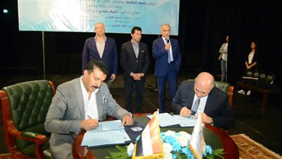 محافظ بني سويف يشهد توقيع بروتوكول تعاون بين جامعة النهضة واتحاد مراكز الشباب (صور)