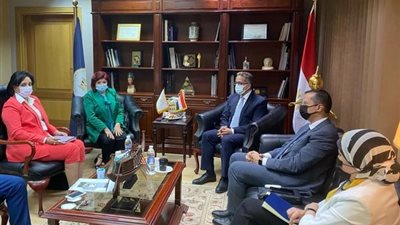 البرلمان يبحث استعدادات قطاعات السياحة للموسم الشتوي (صور)