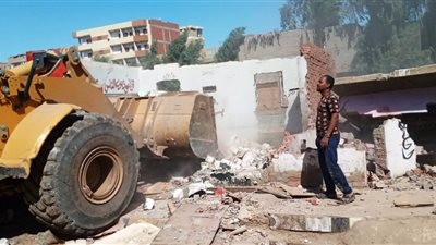 إزالة 176 حالة تعد بمساحة 9934 مترا مربعا بسوهاج