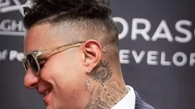 أحمد الفيشاوي يثير الجدل في سابع  أيام مهرجان الجونة بإطلالة غريبة