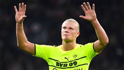 الإصابة تبعد هالاند عن بوروسيا دورتموند