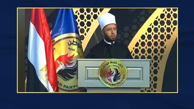 الأزهري يوجه عدة رسائل باحتفالية 