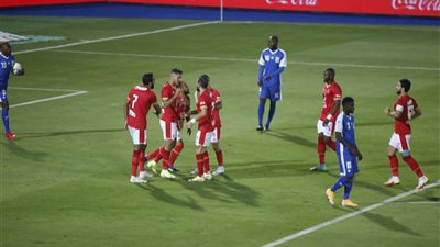 عاجل.. أفشة يبدع بهدف ثالث للأهلي أمام الحرس الوطني (فيديو)