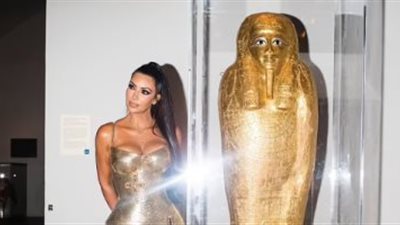 الآثار تكشف حقيقة دور كيم كارداشيان في إعادة تابوت نجم عنخ لمصر (فيديو)