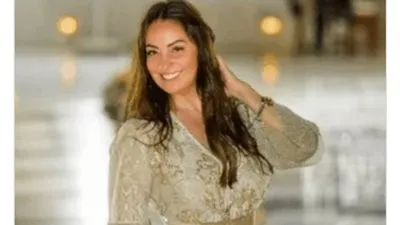 بإطلالة جذابة.. نيرمين الفقي تغازل جمهورها ومحبيها