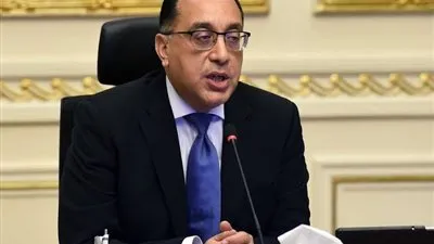 رئيس الوزراء يلتقى المدير العام لبنك كريدى أجريكول بفرنسا