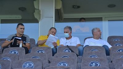 جهاز منتخب مصر يتابع افتتاح الدوري المصري