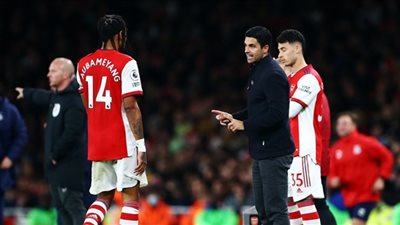 أرتيتا يشيد بنجم أرسنال بعد عودته للتألق