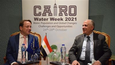 وزير الري يبحث ملف التغيرات المناخية والهجرة مع مسئول بالاتحاد الأوروبي 