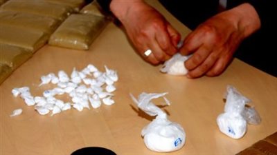 بقصد الاتجار.. حبس إمبراطور الكيف لحيازته مخدري الحشيش والآيس بالشرابية