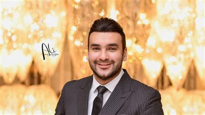 تكريم كريم أسامة بمهرجان أوسكار العرب بدورته الخامسة