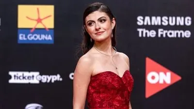 تارا عبود بين الصمود والانكسار فى صحاب الأرض