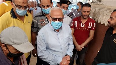 محافظ بورسعيد يتفقد القوافل المتنقلة للتطعيم ضد كورونا.. ويوجه بسرعة تلقي اللقاح