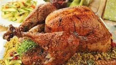 تعرفي على تتبيلة الدجاج المحشي في الفرن.. وصفة سهلة 