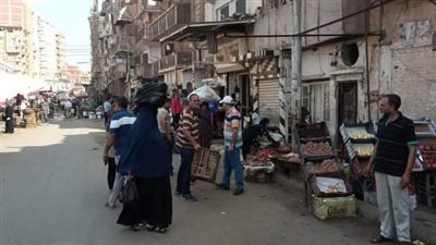 14 صورة ترصد حملات مكثفة على الأسواق العشوائية بالمنصورة 