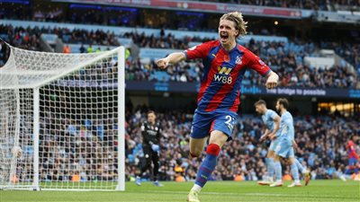 الدوري الإنجليزي - تشيلسي يقهر نيوكاسل.. ومانشستر سيتي يسقط أمام كريستال بالاس