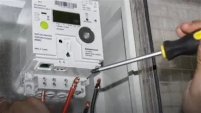 متحدث وزارة الكهرباء يوجه رسالة قوية لسارقي التيار (فيديو)