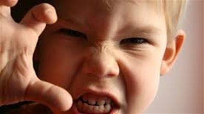 في يوم الطفولة العالمي..تعرفي على طرق التعامل مع الطفل العنيد