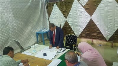   فرز أصوات الناخبين بنادي قارون الرياضي بالفيوم 