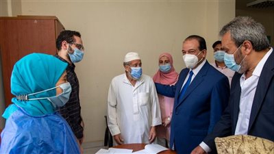 رئيس جامعة طنطا: كشف وعلاج مجاني لـ 1080 مواطنا ضمن حياة كريمة (صور)